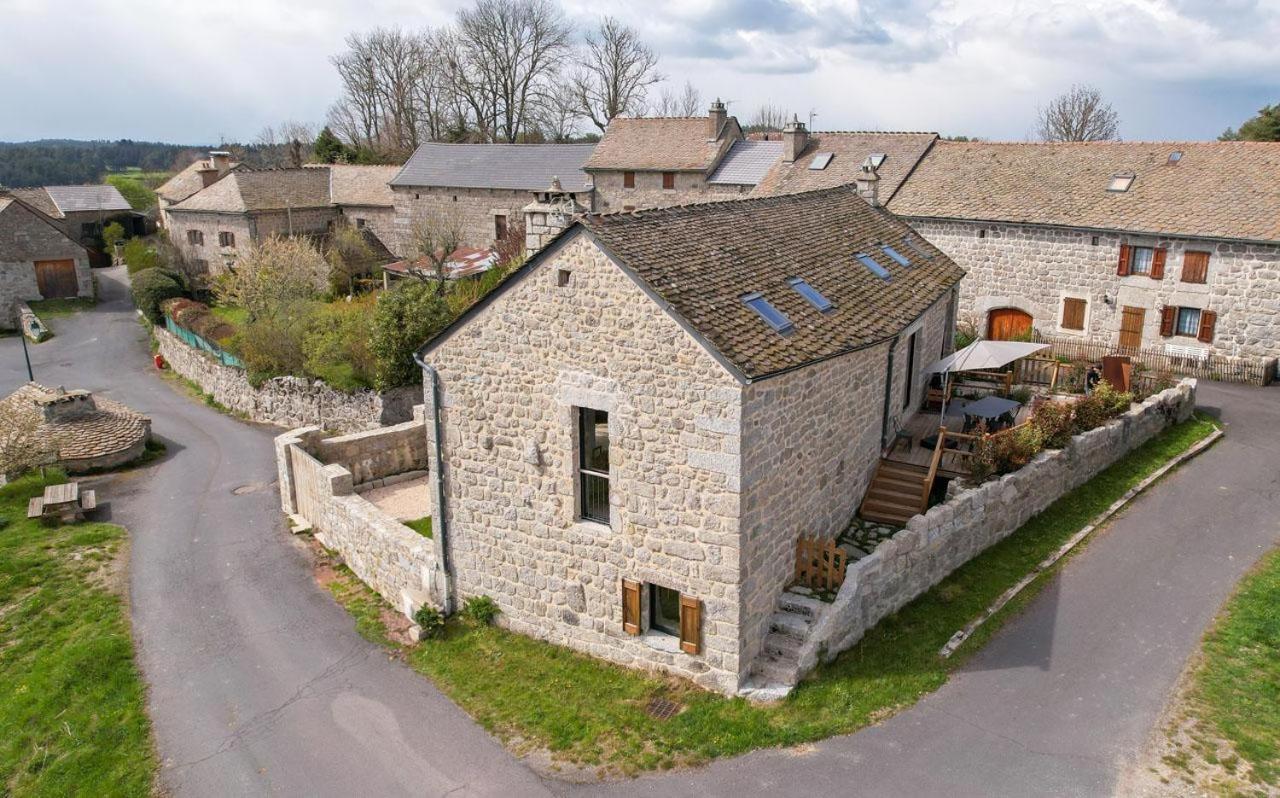 Gite Le Choizines 8/10 Personnes Serverette Exterior foto