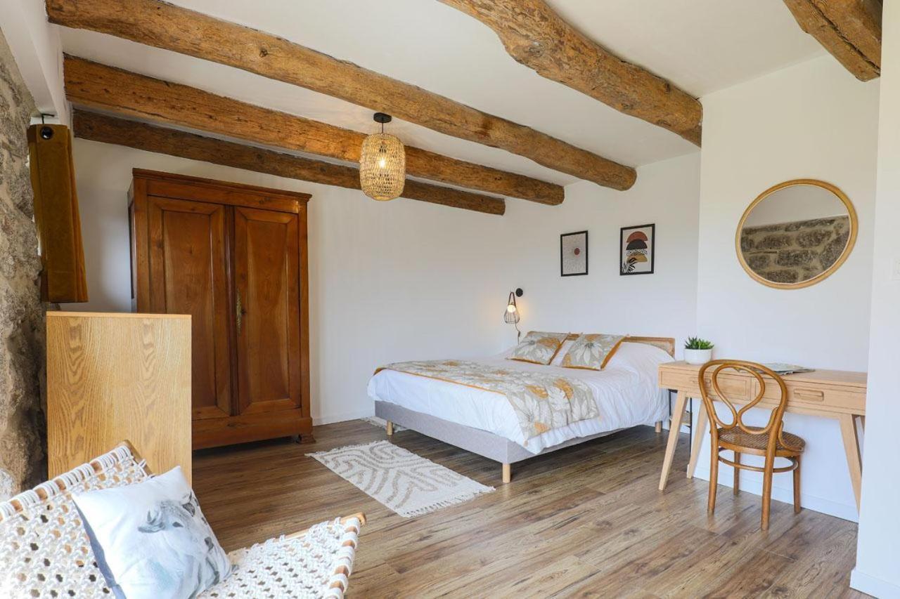 Gite Le Choizines 8/10 Personnes Serverette Exterior foto