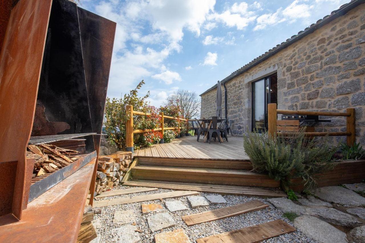 Gite Le Choizines 8/10 Personnes Serverette Exterior foto