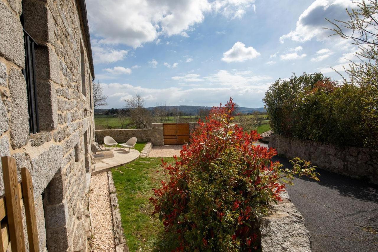 Gite Le Choizines 8/10 Personnes Serverette Exterior foto
