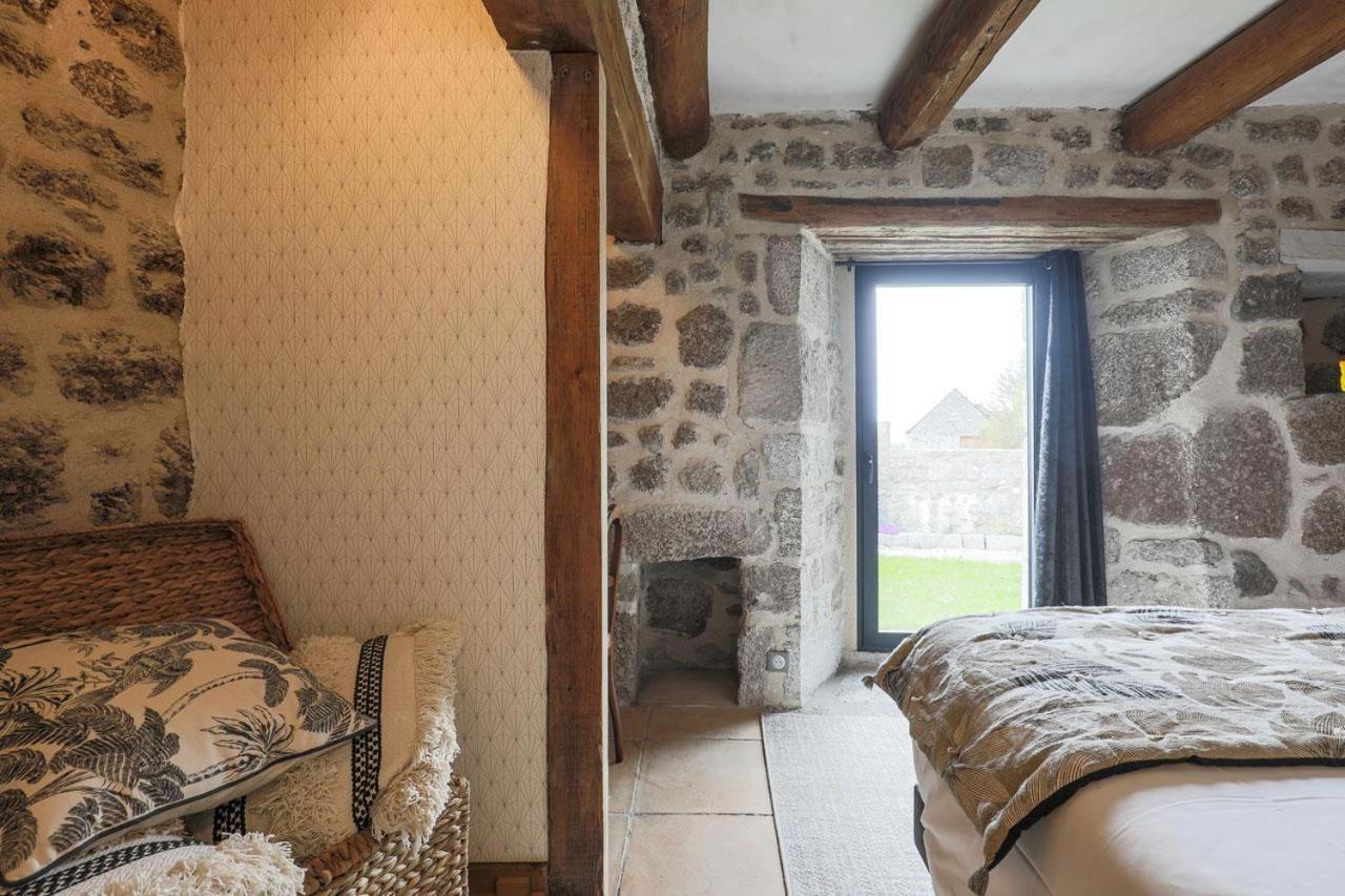 Gite Le Choizines 8/10 Personnes Serverette Exterior foto
